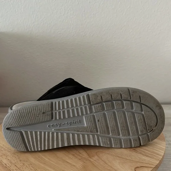 easy spirit Rift Slip-On Thong Sandal - Picture 8 of 8